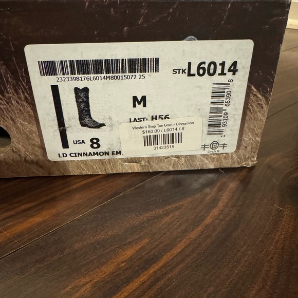 Women’s Circle G boots. - Picture 3 of 5